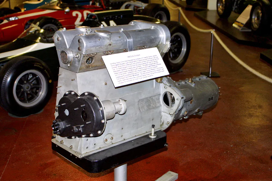 058 | 2003 | Donington | Grand Prix Collection | Alta GP 4s Motor (1950-1951) | © carsten riede fotografie