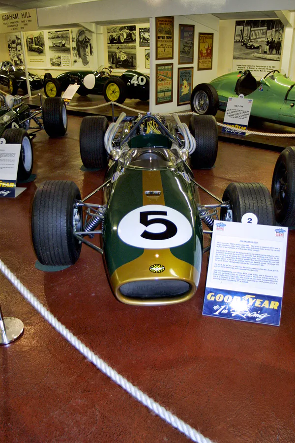 088 | 2003 | Donington | Grand Prix Collection | Brabham-Repco BT20 (1966-1969) | © carsten riede fotografie
