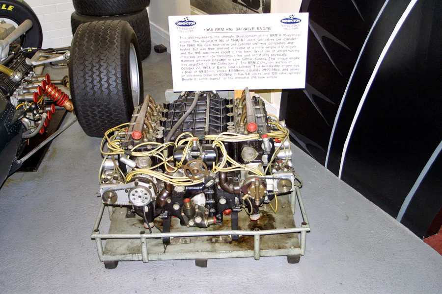 114 | 2003 | Donington | Grand Prix Collection | BRM 75 H16 Motor (1966-1967) | © carsten riede fotografie
