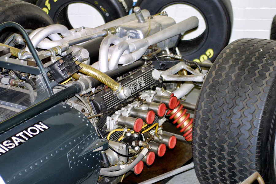 131 | 2003 | Donington | Grand Prix Collection | BRM P83 (1966-1967) | © carsten riede fotografie