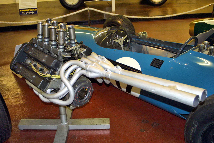 141 | 2003 | Donington | Grand Prix Collection | Climax FWMV V8 Motor (1966-1967) | © carsten riede fotografie