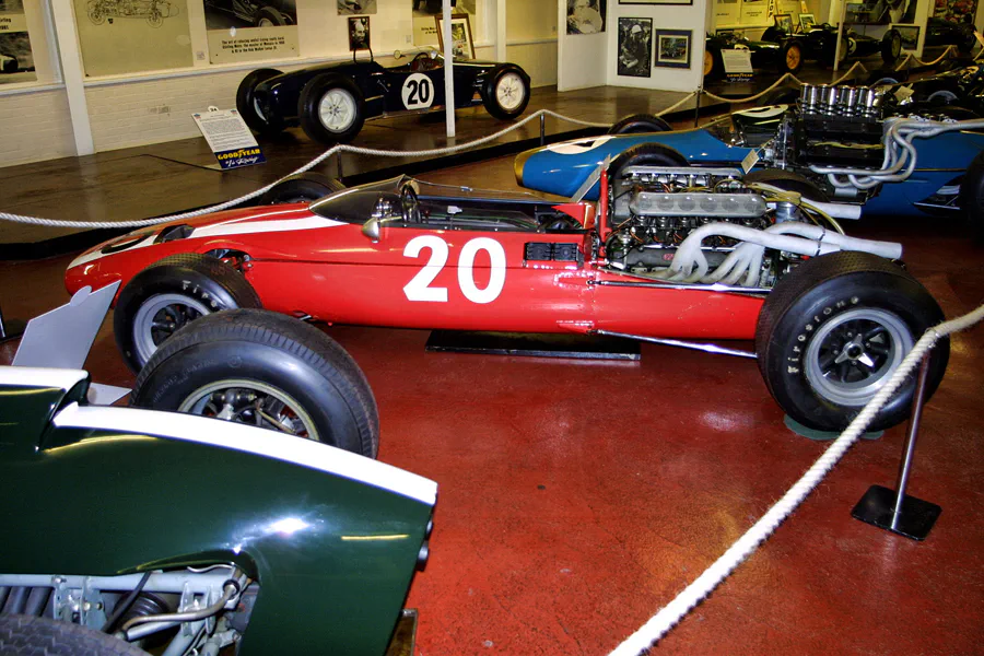 162 | 2003 | Donington | Grand Prix Collection | Cooper-Maserati T81 (1966-1968) | © carsten riede fotografie