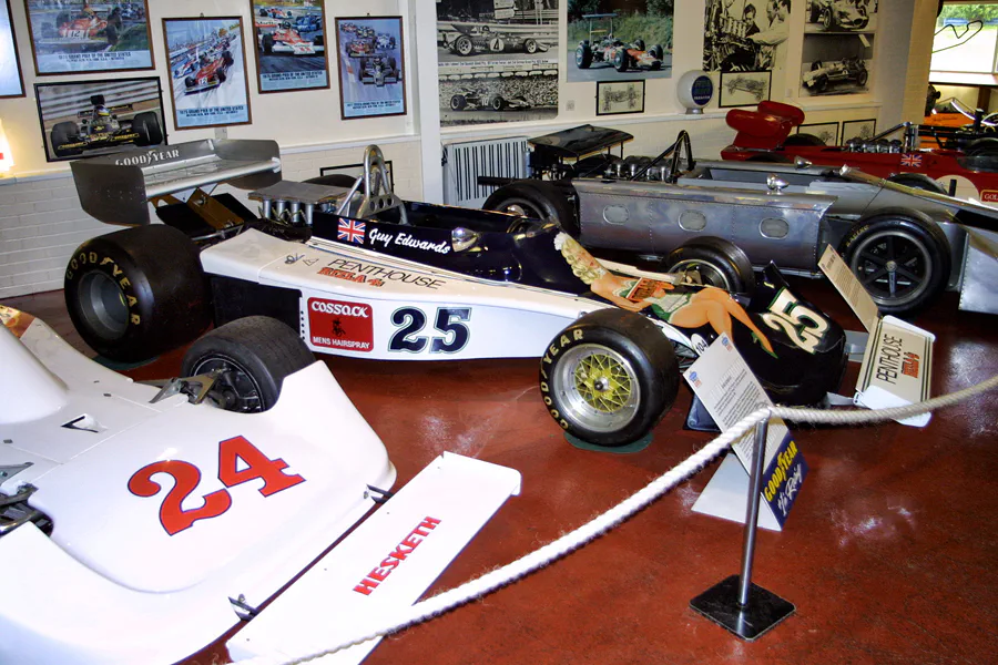 209 | 2003 | Donington | Grand Prix Collection | Hesketh-Ford Cosworth 308D (1976) | © carsten riede fotografie