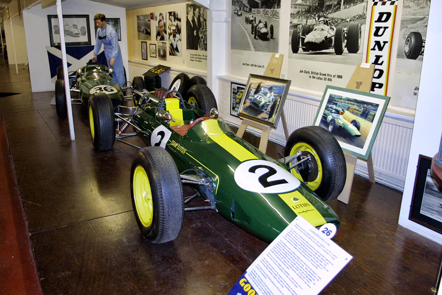 257 | 2003 | Donington | Grand Prix Collection | Lotus-Climax 25 (1962-1967) | © carsten riede fotografie