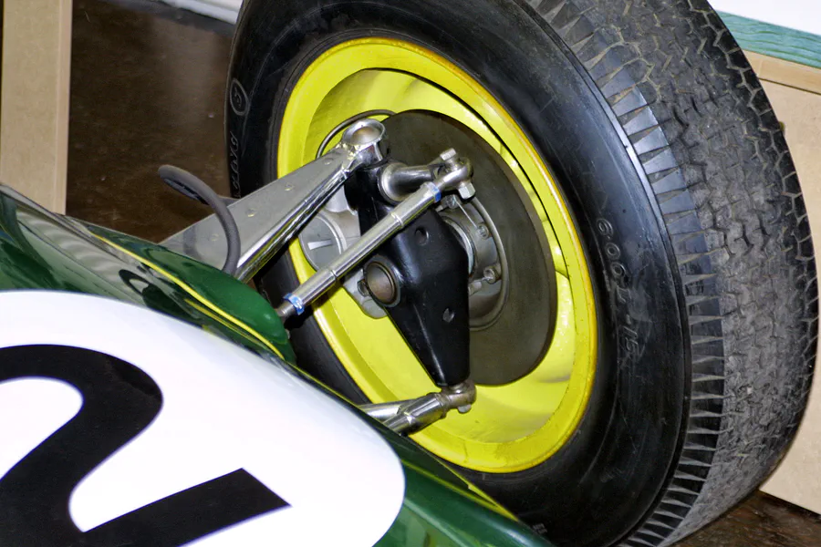 260 | 2003 | Donington | Grand Prix Collection | Lotus-Climax 25 (1962-1967) | © carsten riede fotografie