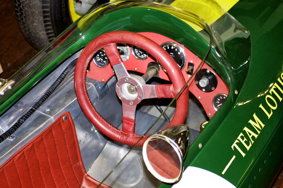 262 | 2003 | Donington | Grand Prix Collection | Lotus-Climax 25 (1962-1967) | © carsten riede fotografie