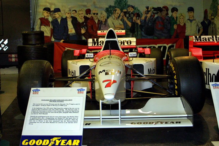 325 | 2003 | Donington | Grand Prix Collection | McLaren-Mercedes Benz MP4/10B-1 (1995) | © carsten riede fotografie