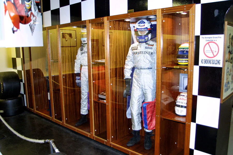 355 | 2003 | Donington | Grand Prix Collection | Rennanzug David Coulthard | © carsten riede fotografie