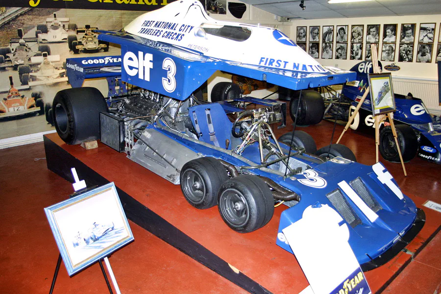 372 | 2003 | Donington | Grand Prix Collection | Tyrrell-Ford Cosworth P34 (1976-1977) | © carsten riede fotografie