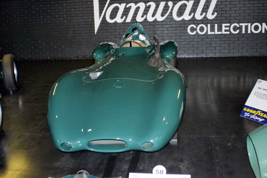 383 | 2003 | Donington | Grand Prix Collection | Vanwall VW5-10 Streamline (1957) | © carsten riede fotografie