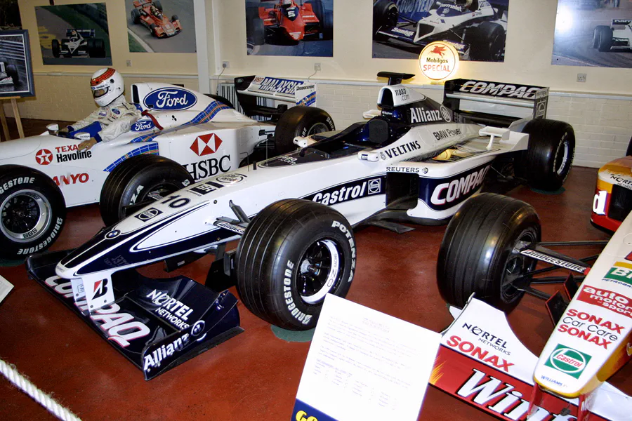 386 | 2003 | Donington | Grand Prix Collection | Williams-BMW FW22 (2000) | © carsten riede fotografie