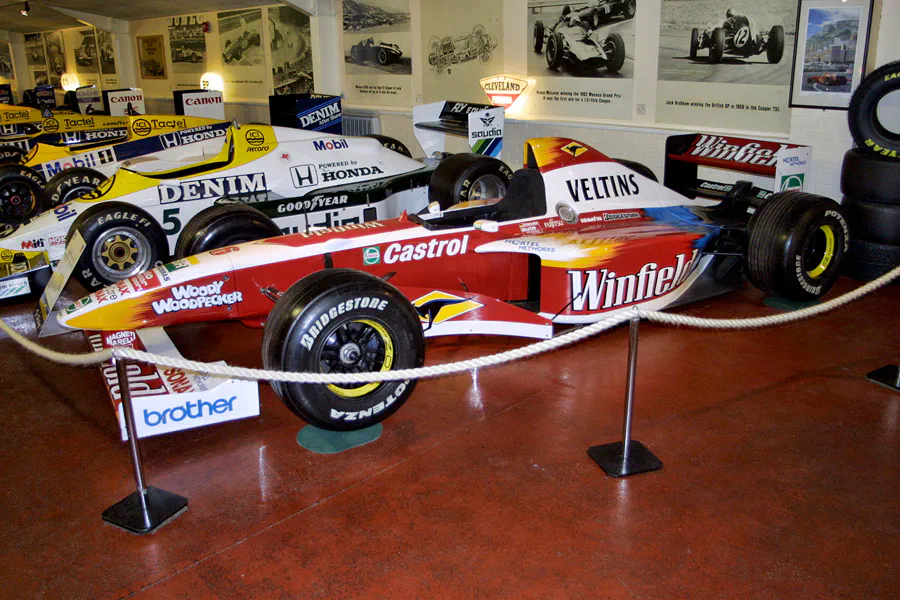 394 | 2003 | Donington | Grand Prix Collection | Williams-Renault FW17 (1995) | © carsten riede fotografie