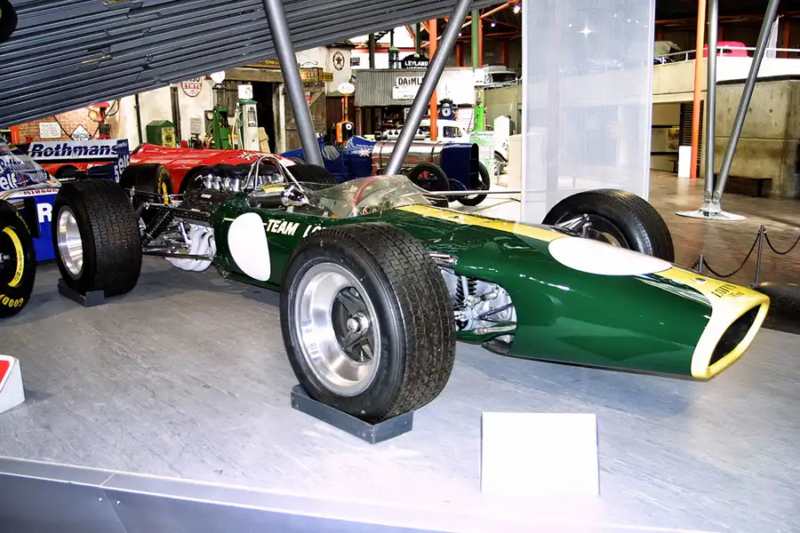 117 | 2003 | Beaulieu | The National Motor Museum | Lotus-Ford Cosworth 49-R3 (1967) | © carsten riede fotografie