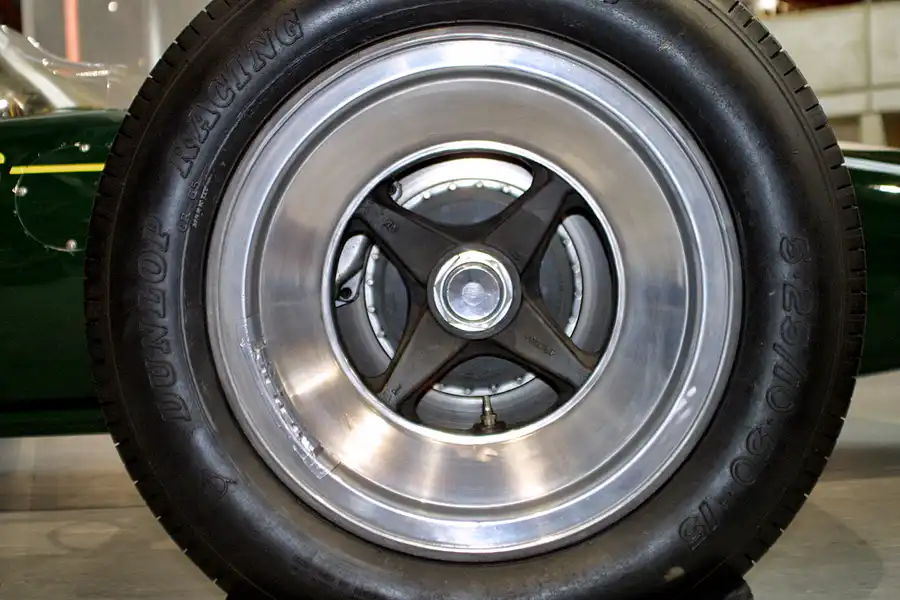 120 | 2003 | Beaulieu | The National Motor Museum | Lotus-Ford Cosworth 49-R3 (1967) | © carsten riede fotografie