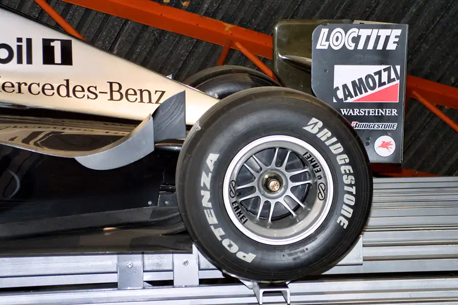 163 | 2003 | Beaulieu | The National Motor Museum | McLaren-Mercedes Benz MP4/13 (1998) | © carsten riede fotografie