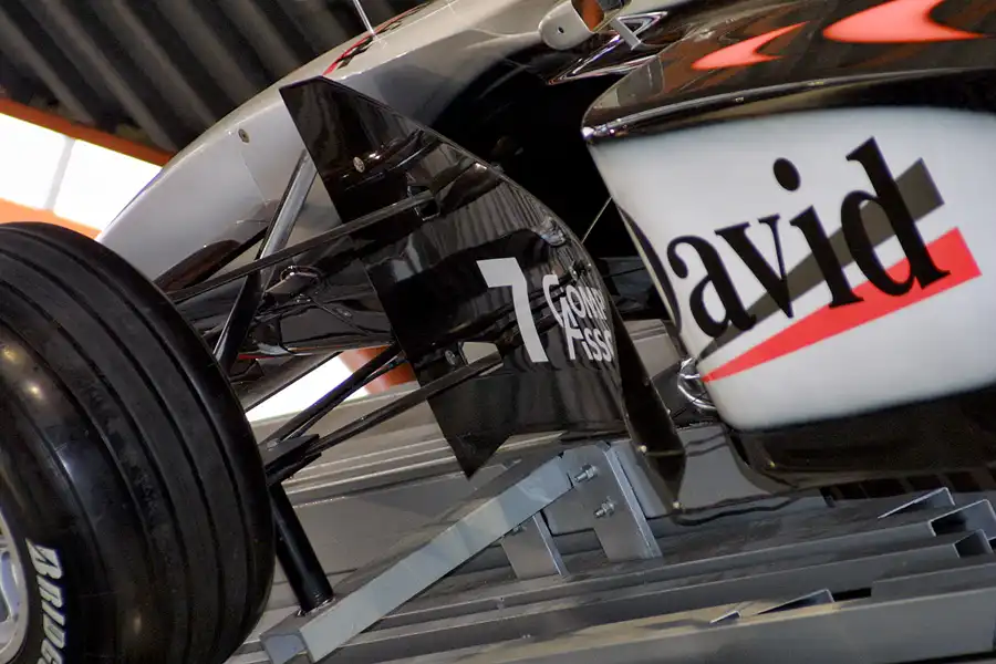 166 | 2003 | Beaulieu | The National Motor Museum | McLaren-Mercedes Benz MP4/13 (1998) | © carsten riede fotografie