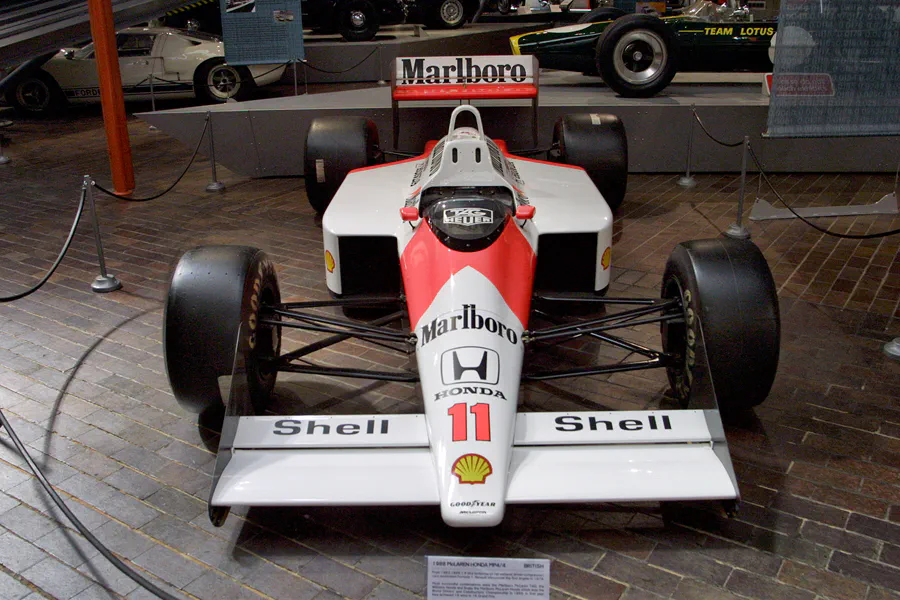 153 | 2003 | Beaulieu | The National Motor Museum | McLaren-Honda MP4/4 (1988) | © carsten riede fotografie