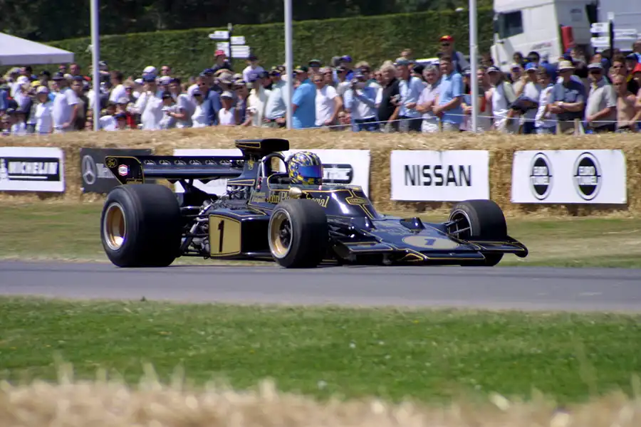 121 | 2003 | Goodwood | Festival Of Speed | Lotus-Ford Cosworth 72E (1973-1975) | © carsten riede fotografie