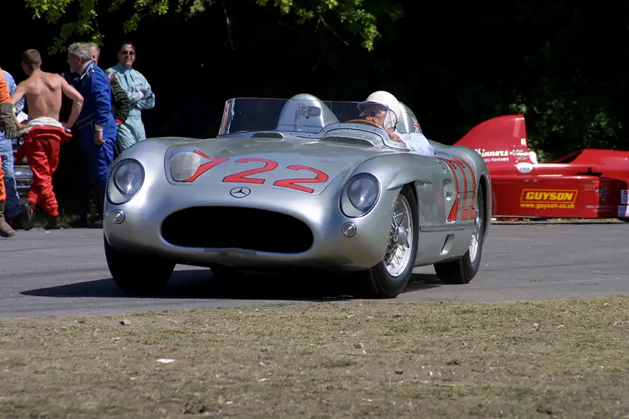 151 | 2003 | Goodwood | Festival Of Speed | Mercedes Benz 300 SLR | Stirling Moss | © carsten riede fotografie