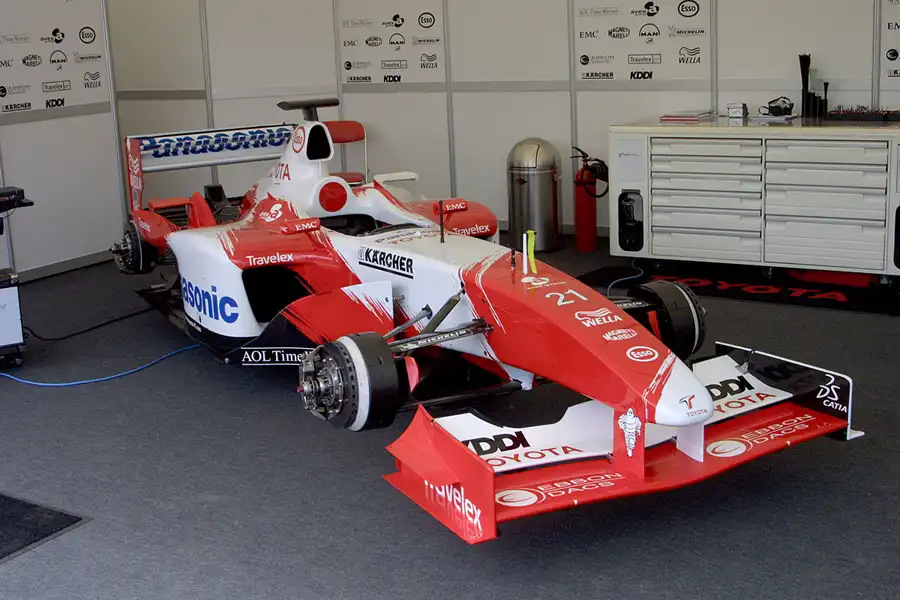 161 | 2003 | Goodwood | Festival Of Speed | Toyota TF103 (2003) | © carsten riede fotografie