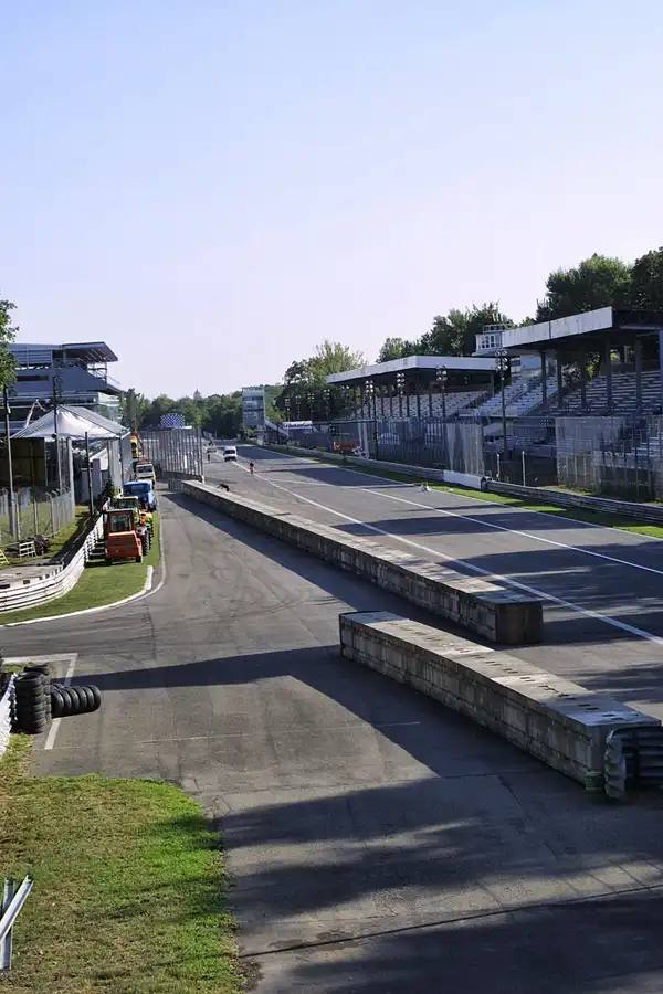 037 | 2003 | Monza | Rettifilo | © carsten riede fotografie