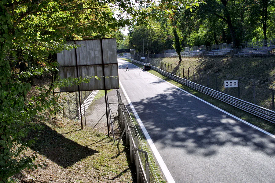 009 | 2003 | Monza | Curva Nord Alta Velocita | © carsten riede fotografie