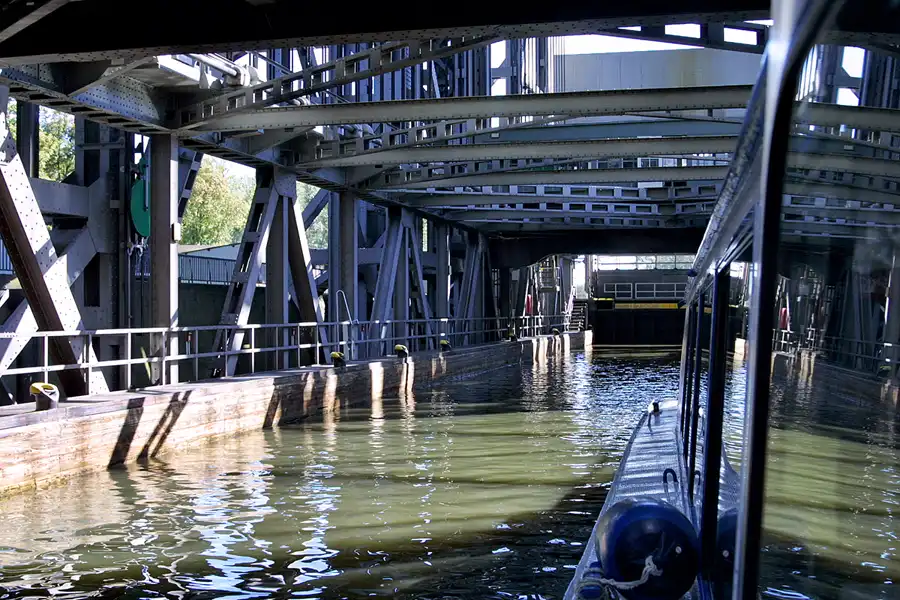 079 | 2004 | Niederfinow | Schiffshebewerk | © carsten riede fotografie