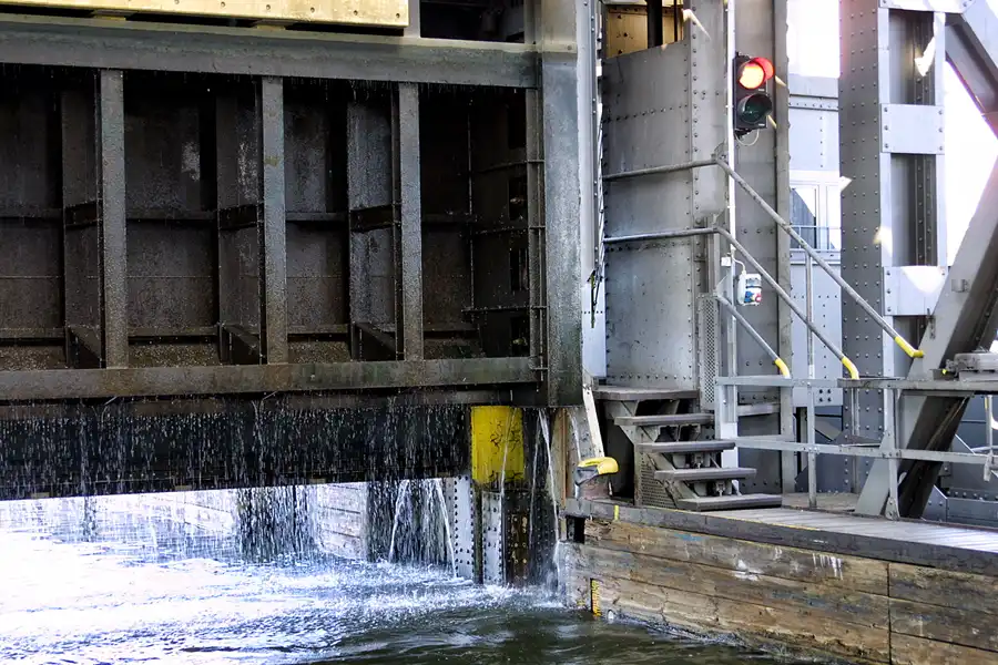 080 | 2004 | Niederfinow | Schiffshebewerk | © carsten riede fotografie