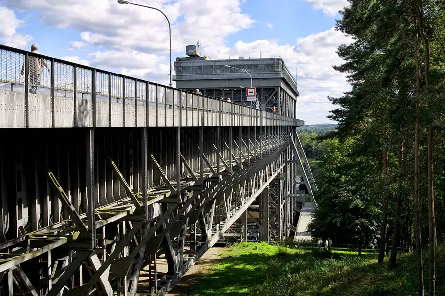 083 | 2004 | Niederfinow | Schiffshebewerk | © carsten riede fotografie