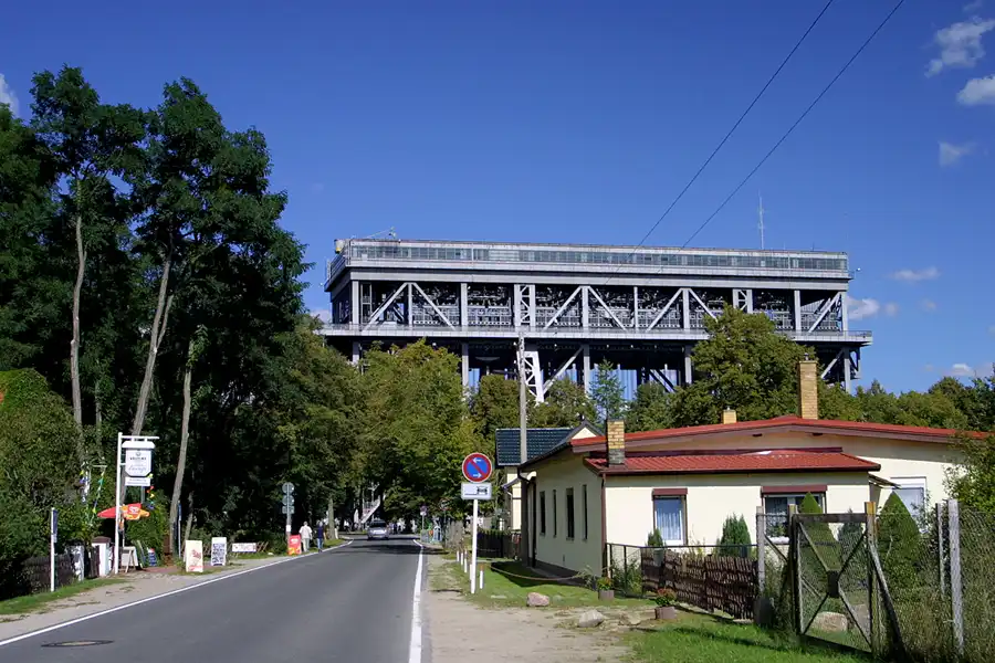 087 | 2004 | Niederfinow | Schiffshebewerk | © carsten riede fotografie