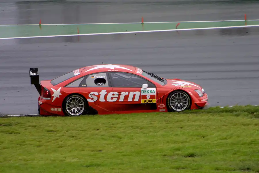 049 | 2004 | Eurospeedway | DTM | Opel Vectra GTS | Heinz-Harald Frentzen | © carsten riede fotografie