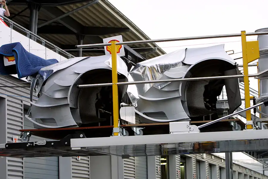 056 | 2004 | Eurospeedway | Fahrerlager | © carsten riede fotografie