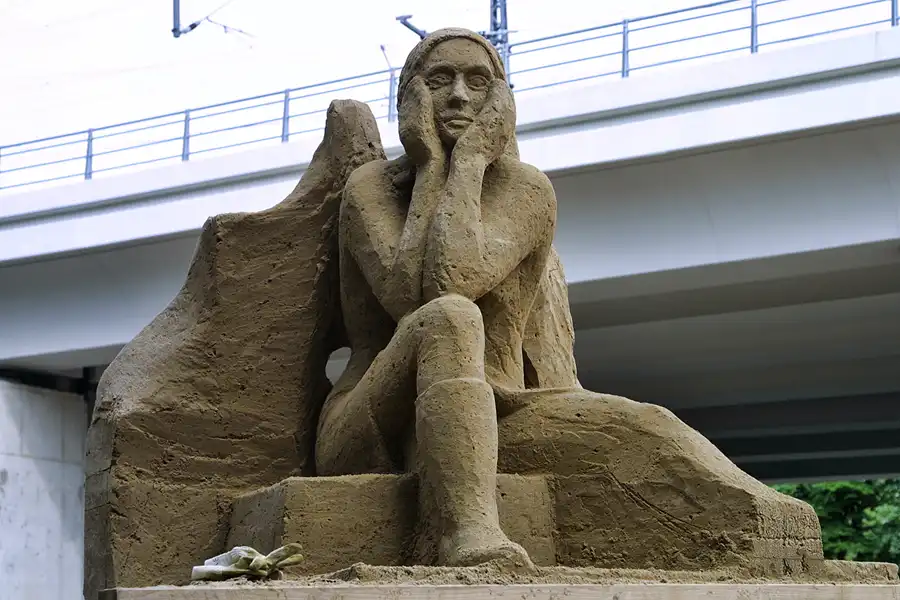 005 | 2004 | Berlin | Sandsation 04 – Internationales Sandskulpturenfestival | © carsten riede fotografie