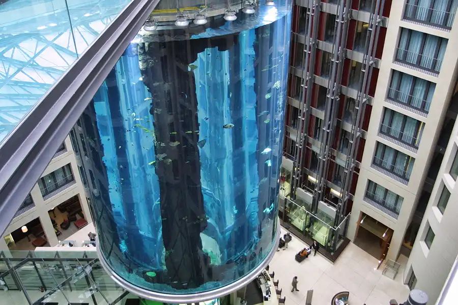 037 | 2004 | Berlin | Sea Life Center + Aqua Dom | © carsten riede fotografie