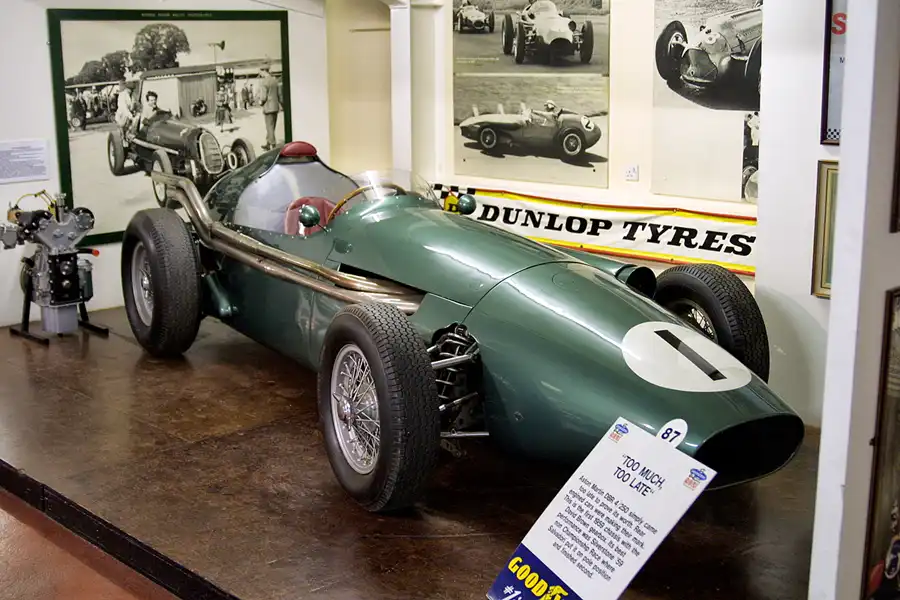 021 | 2004 | Donington | Grand Prix Collection | Aston Martin DBR4 (1959-1960) | © carsten riede fotografie