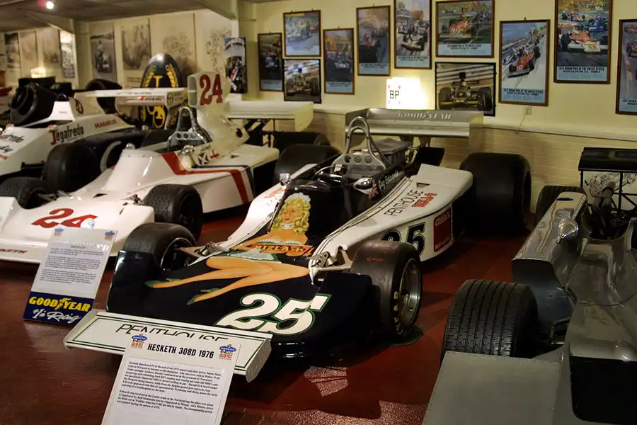 103 | 2004 | Donington | Grand Prix Collection | Hesketh-Ford Cosworth 308D (1976) | © carsten riede fotografie