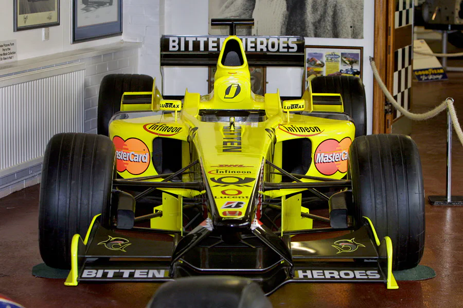 107 | 2004 | Donington | Grand Prix Collection | Jordan-Honda EJ11-3 (2001) | © carsten riede fotografie