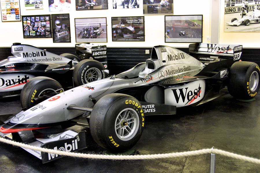 178 | 2004 | Donington | Grand Prix Collection | McLaren-Mercedes Benz MP4/12 (1997) | © carsten riede fotografie
