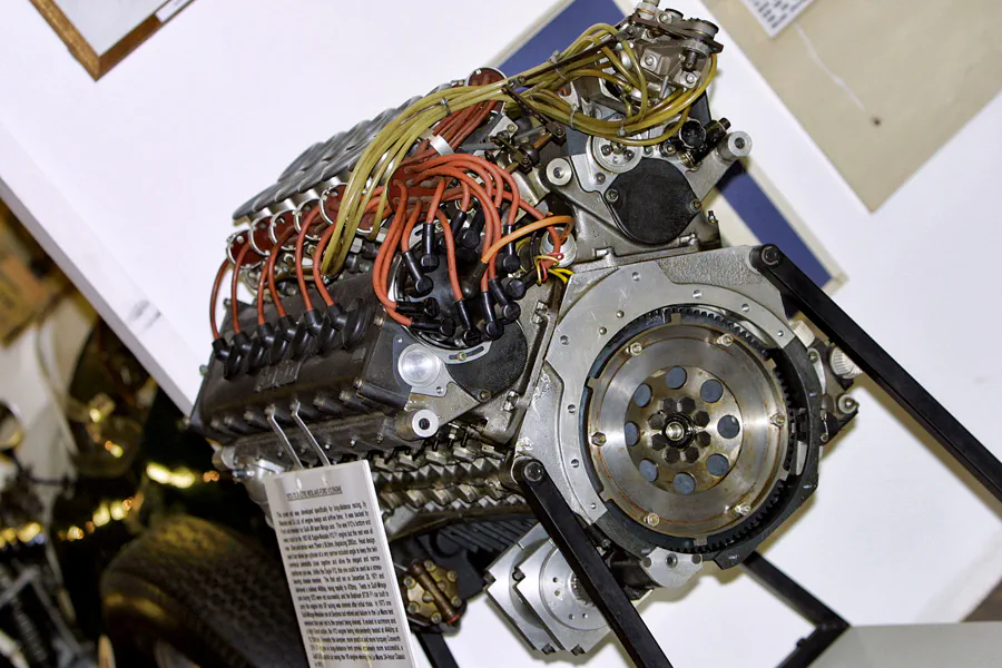 212 | 2004 | Donington | Grand Prix Collection | Weslake 58 V12 Motor (1966-1968) | © carsten riede fotografie