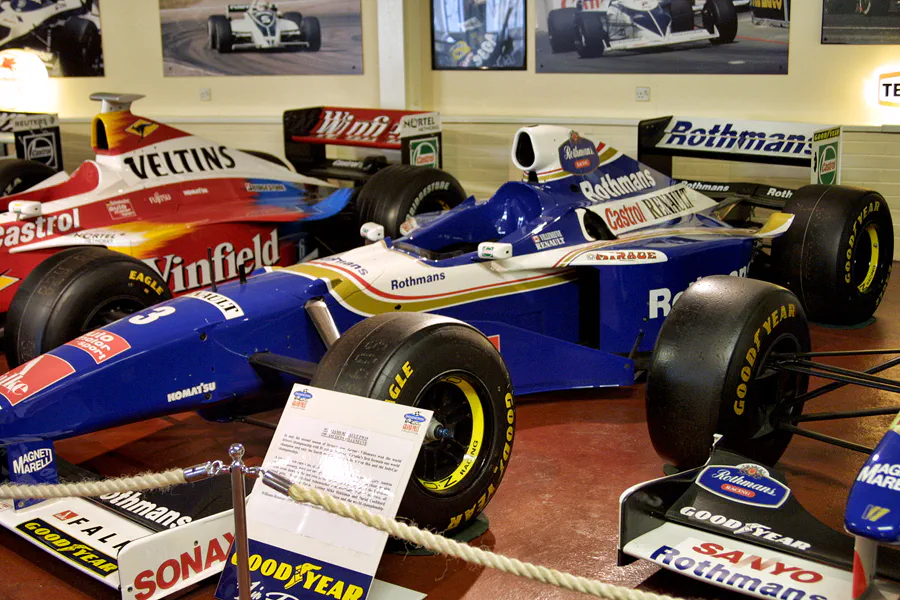 222 | 2004 | Donington | Grand Prix Collection | Williams-Renault FW19 (1997) | © carsten riede fotografie
