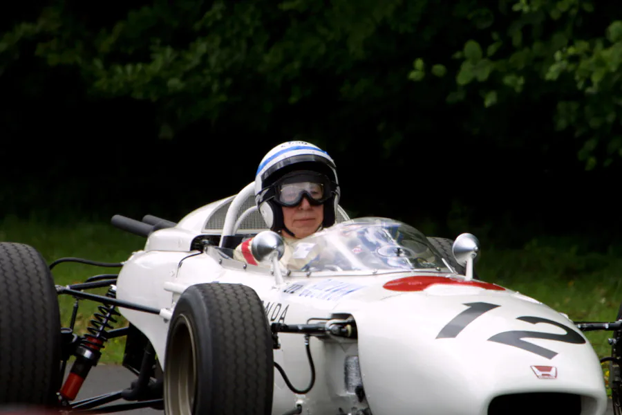 126 | 2004 | Goodwood | Festival Of Speed | Honda RA272 (1965) | John Surtees | © carsten riede fotografie