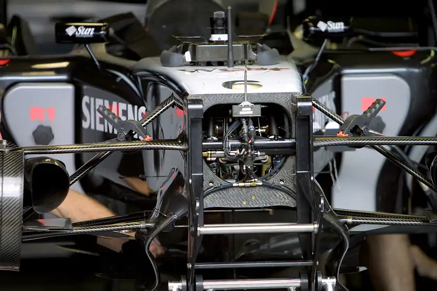 083 | 2004 | Spa-Francorchamps | McLaren-Mercedes Benz MP4-19B | © carsten riede fotografie