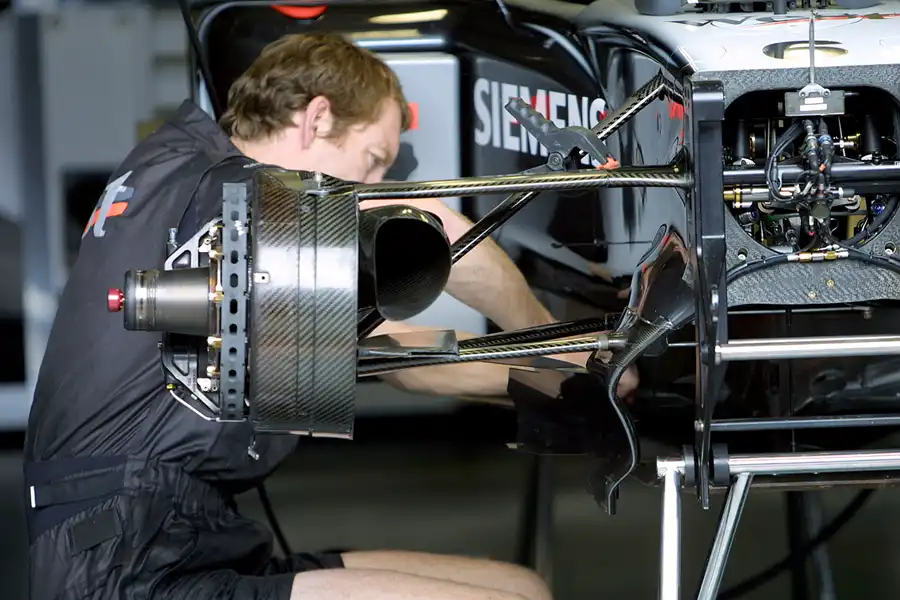 084 | 2004 | Spa-Francorchamps | McLaren-Mercedes Benz MP4-19B | © carsten riede fotografie