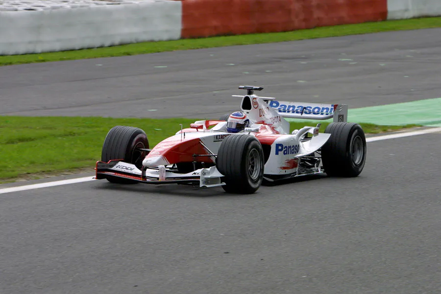 144 | 2004 | Spa-Francorchamps | Toyota TF104B | Olivier Panis | © carsten riede fotografie