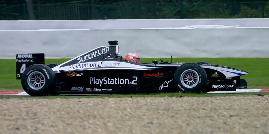 010 | 2004 | Spa-Francorchamps | Lola-Zytek B2/50 | Mathias Lauda | © carsten riede fotografie