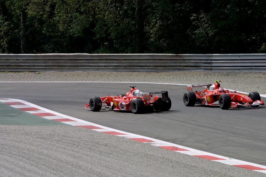 032 | 2004 | Monza | Ferrari F2004 | Michael Schumacher + Ferrari F2004 | Rubens Barrichello | © carsten riede fotografie