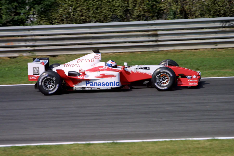 099 | 2004 | Monza | Toyota TF104B | Olivier Panis | © carsten riede fotografie