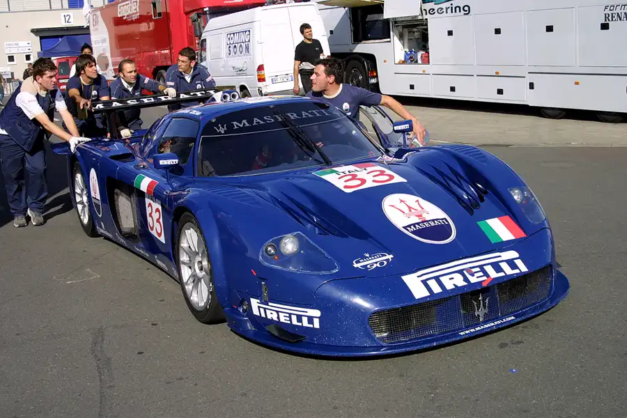 074 | 2004 | Motopark Oschersleben | Fahrerlager | © carsten riede fotografie