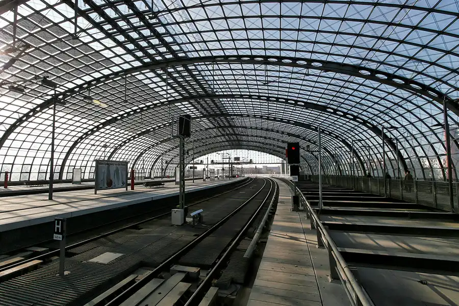 009 | 2005 | Berlin | Hauptbahnhof | © carsten riede fotografie