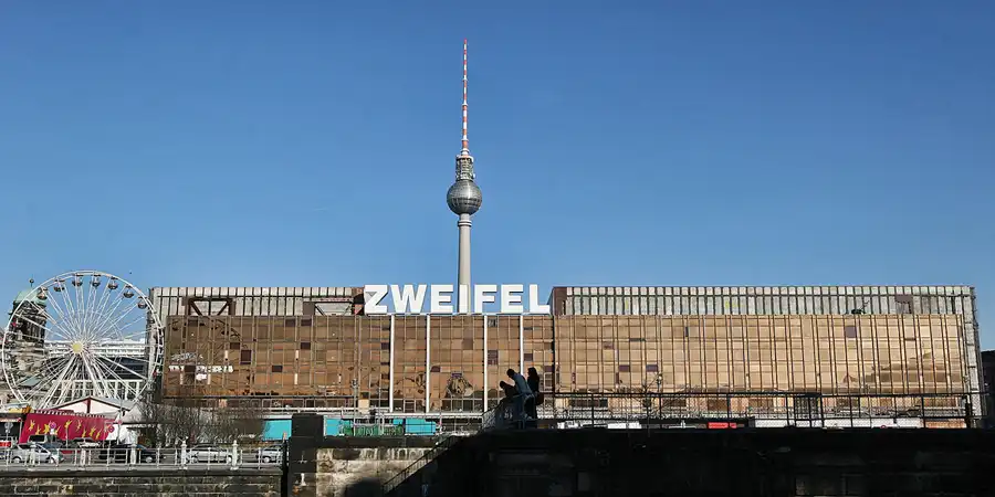 022 | 2005 | Berlin | Palast der Republik | © carsten riede fotografie